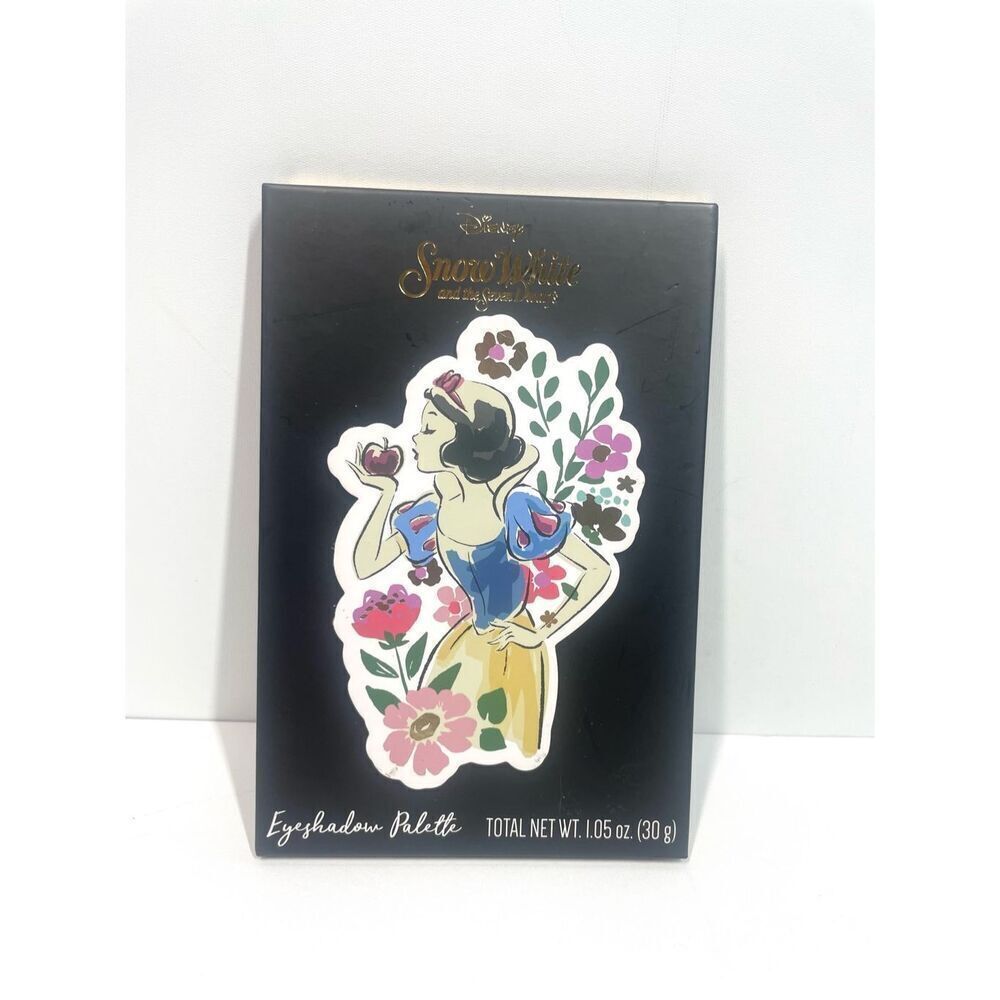 Disney Snow White and the Seven Dwarfs Eyeshadow Palette Mirror Taste Beauty New